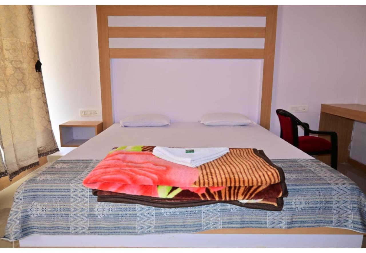 Moon Shine Garden Resort Lakshmanpur Экстерьер фото